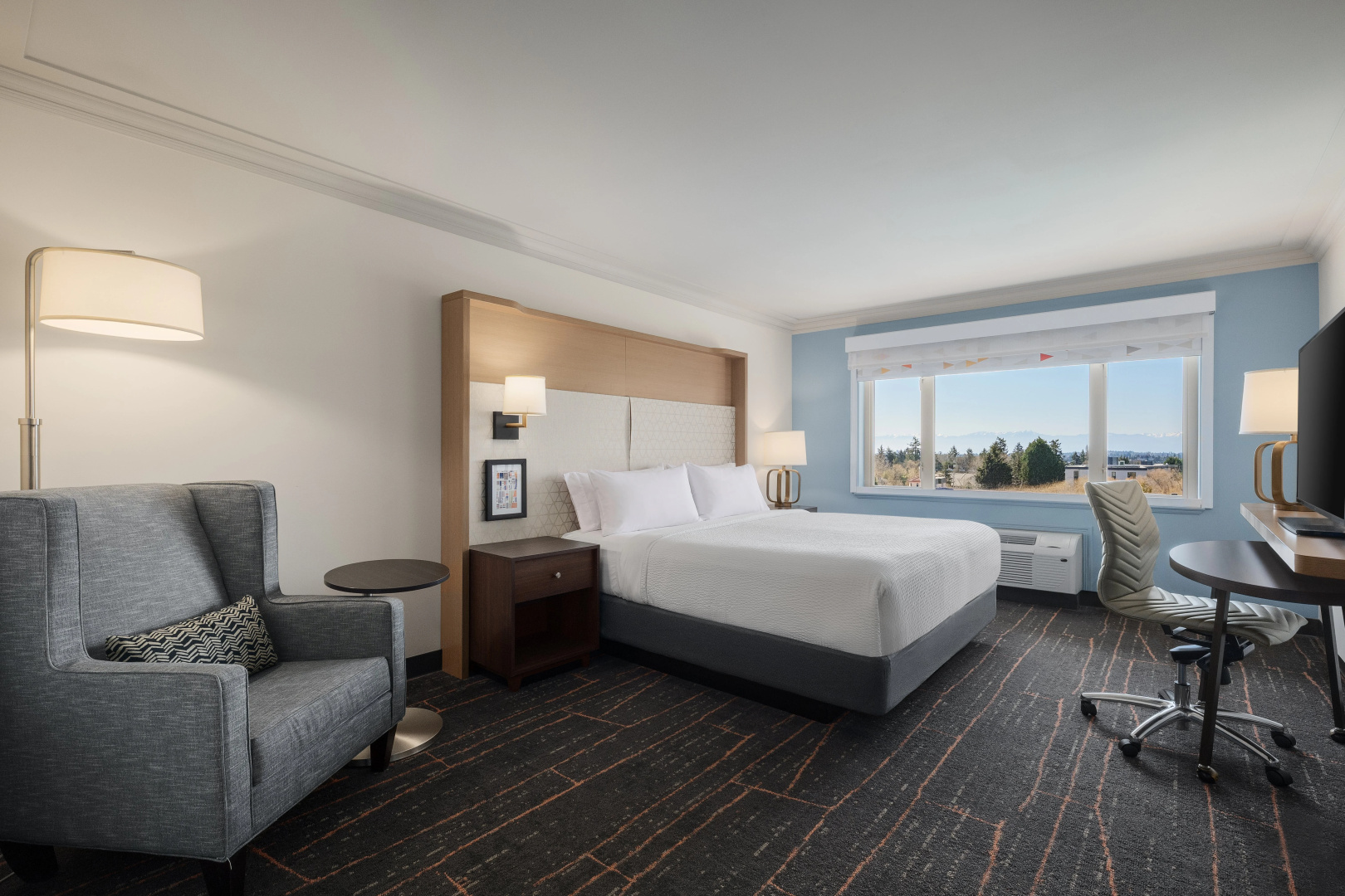 Photo - Holiday Inn Victoria Elk Lake by IHG