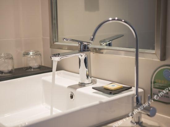 Home Inn Selected (Shanghai Lingang Xincheng Dishui Lake)