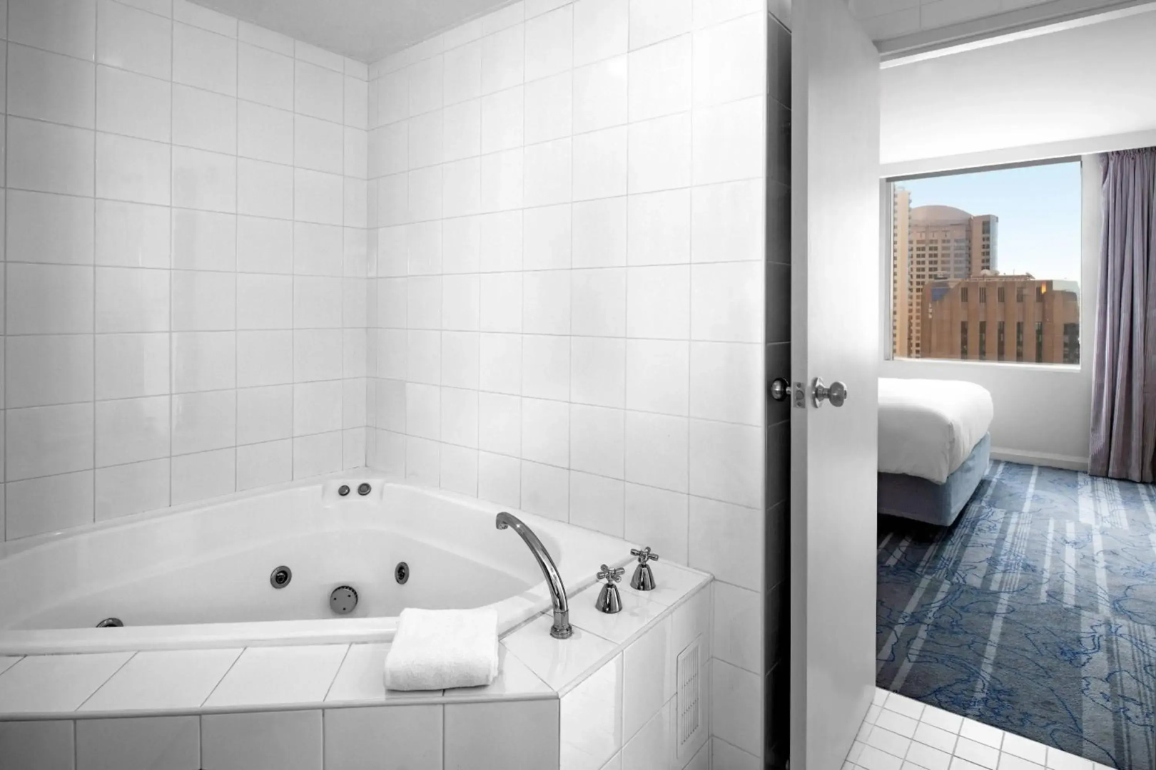 Photo - Sydney Harbour Marriott Hotel at Circular Quay