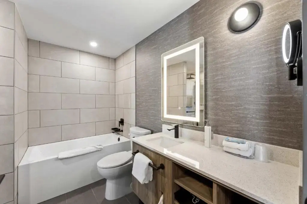 Photo - Sandman Signature Dallas Las Colinas Hotel & Suites