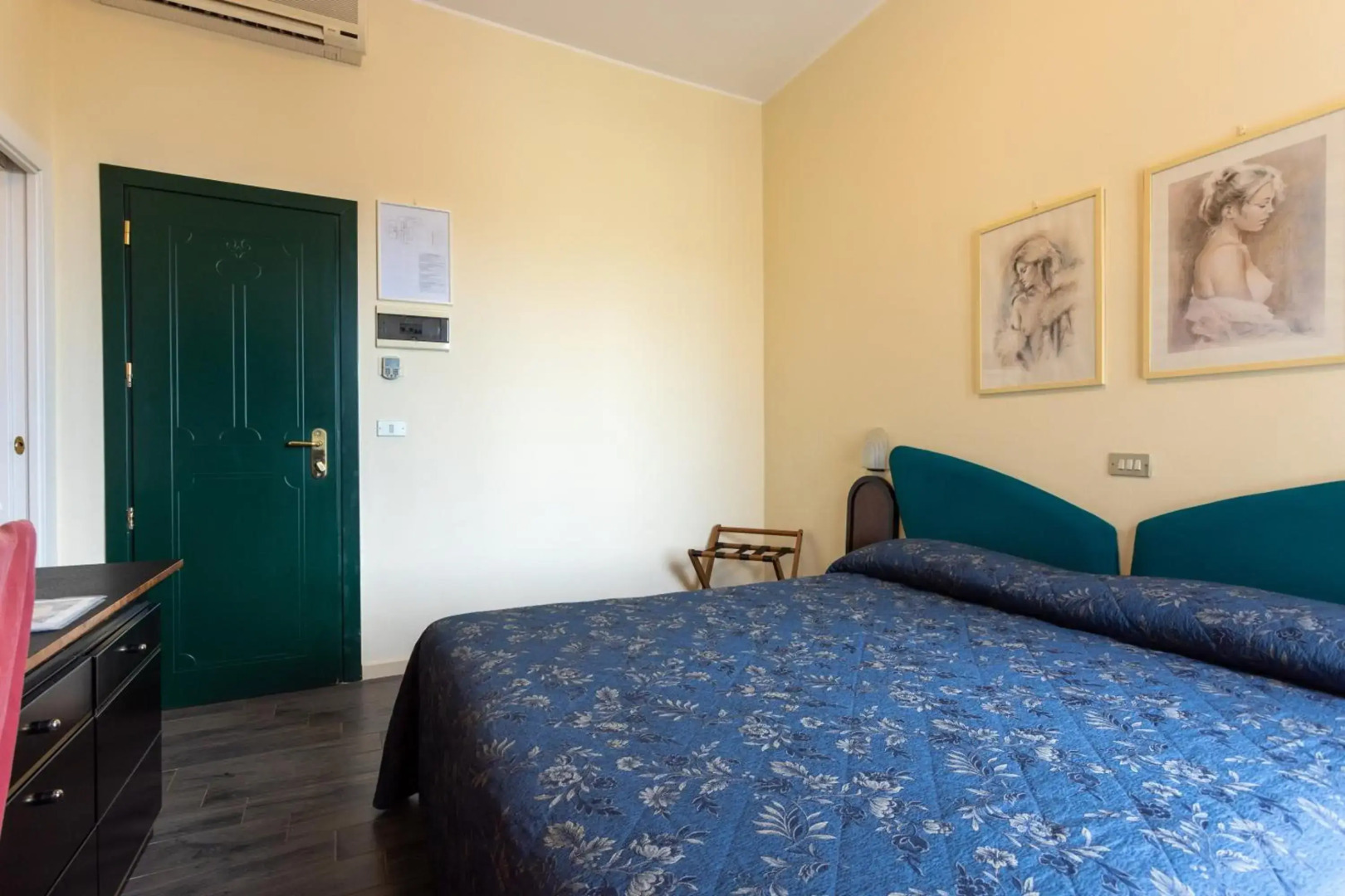 Foto - Hotel River fronte mare con piscina