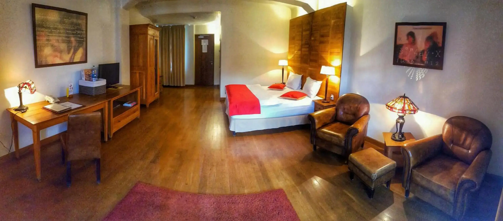 Photo - Rembrandt Hotel