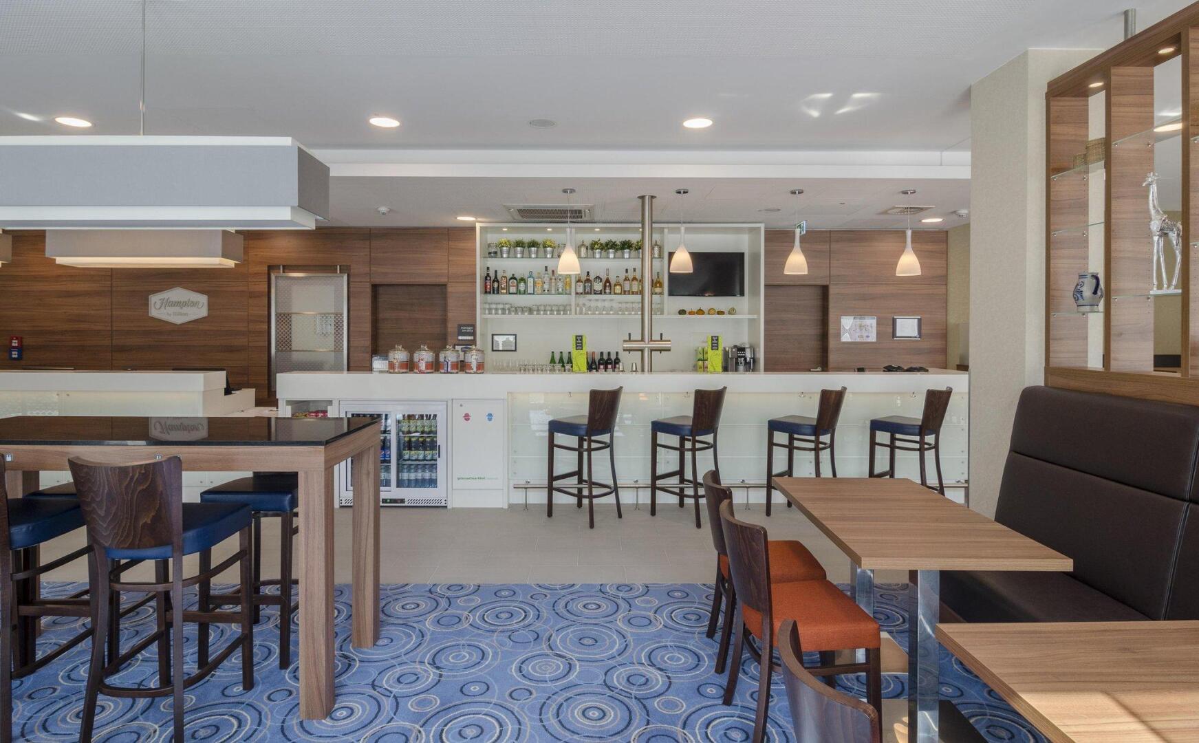 Photo - Hampton by Hilton Frankfurt City Centre