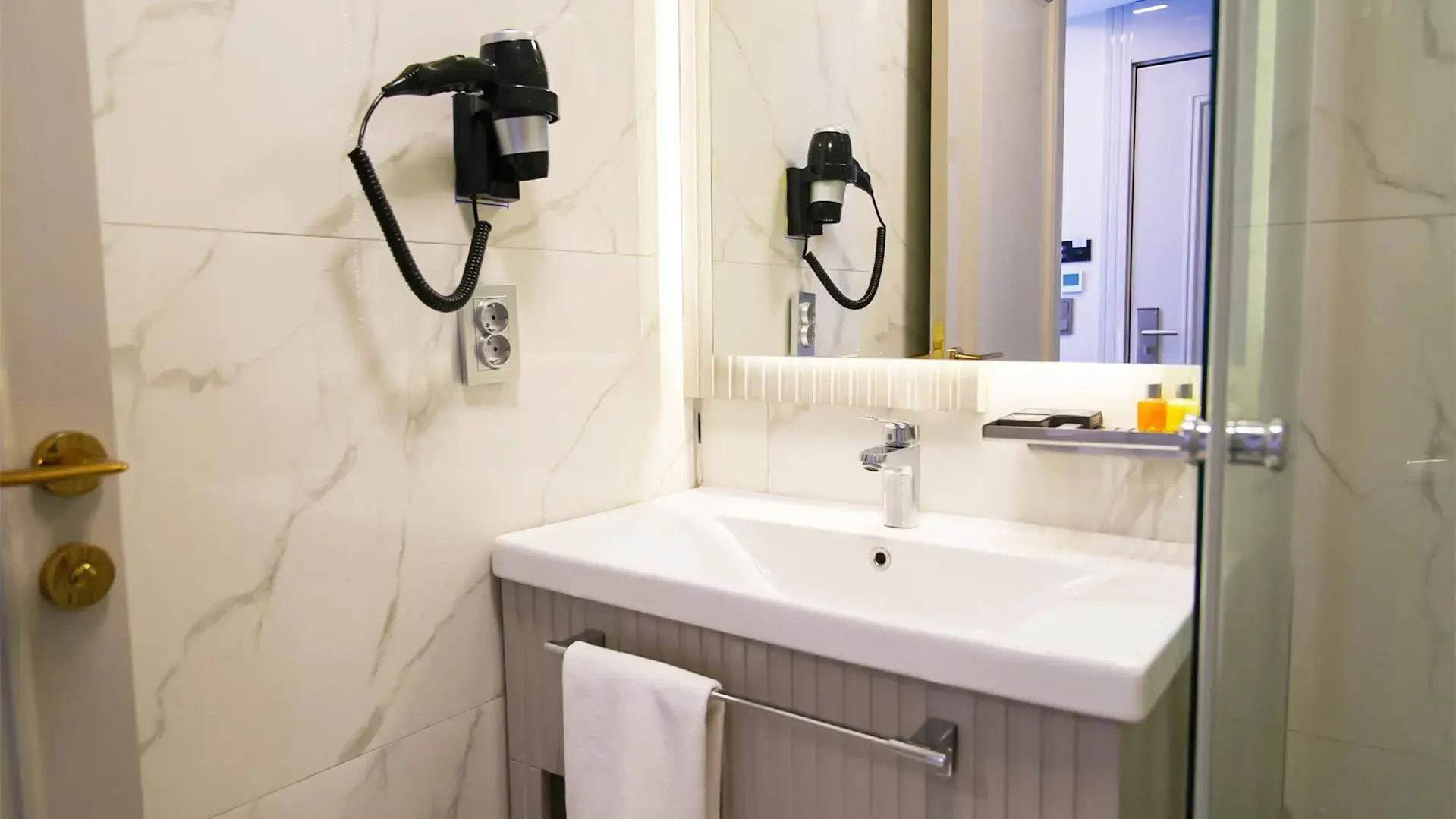 Photo - Sky Hill Hotel