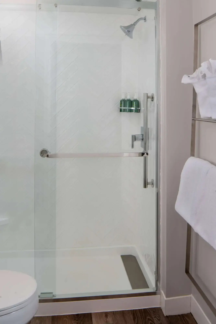Photo - Sonesta Simply Suites Falls Church