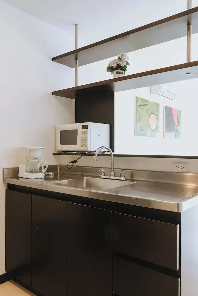 Photo - Travelers Orange Suites