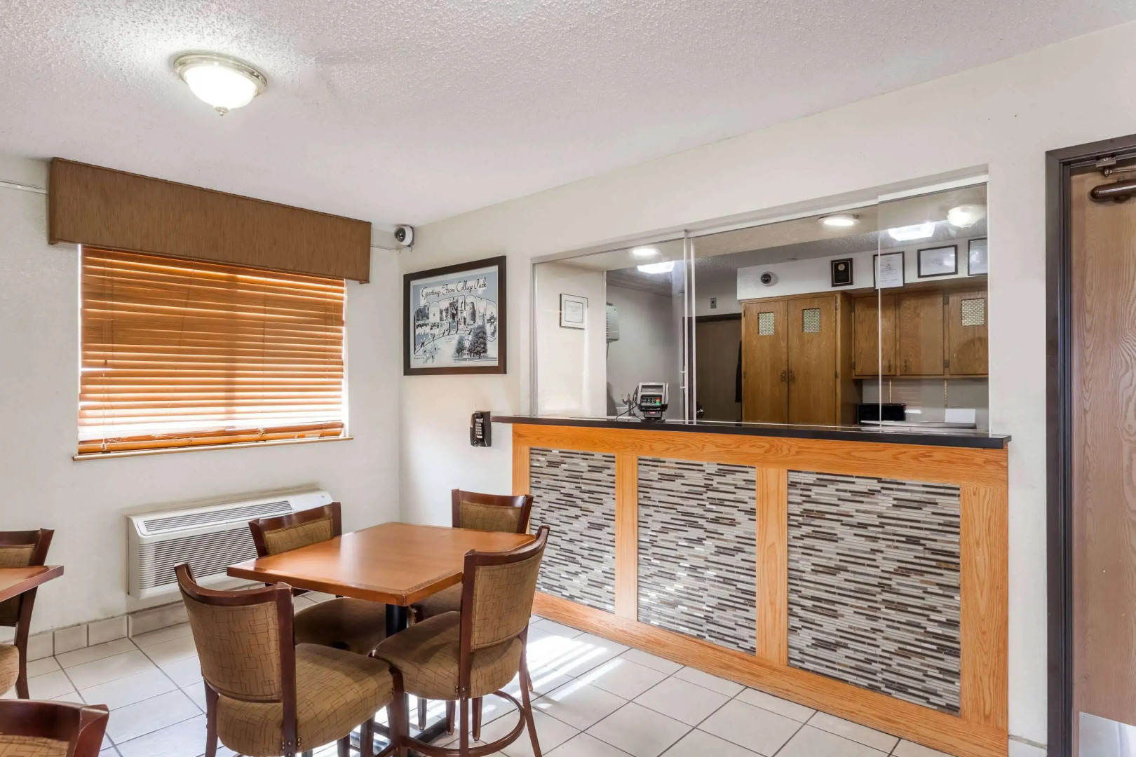 Foto - Super 8 by Wyndham College Park Wash DC Area