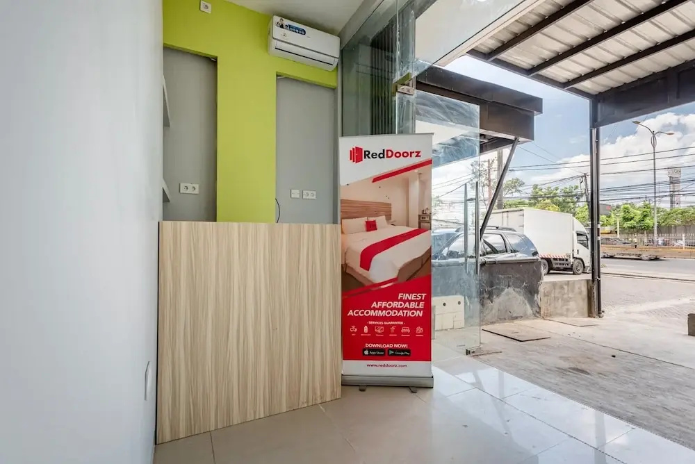 Foto - RedDoorz near Tanjung Duren 2