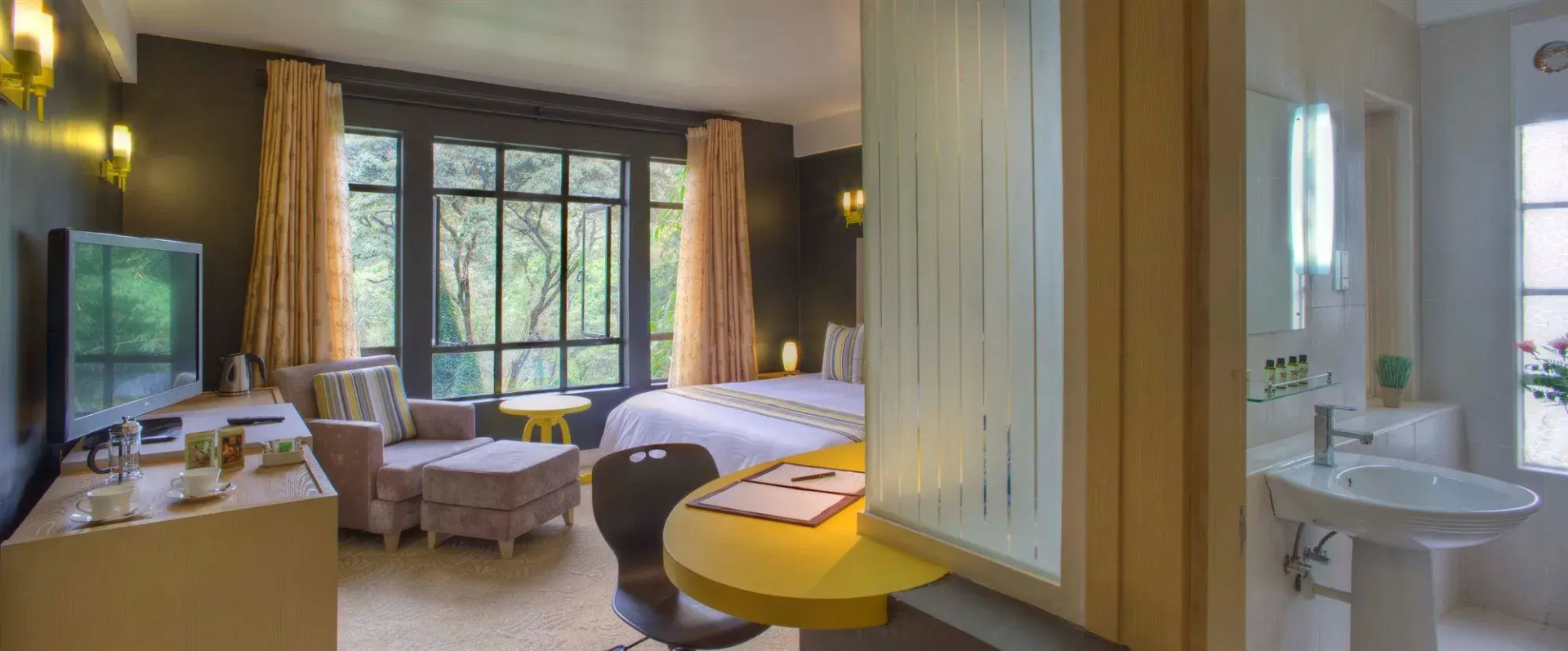 Photo - West Wood Hotel