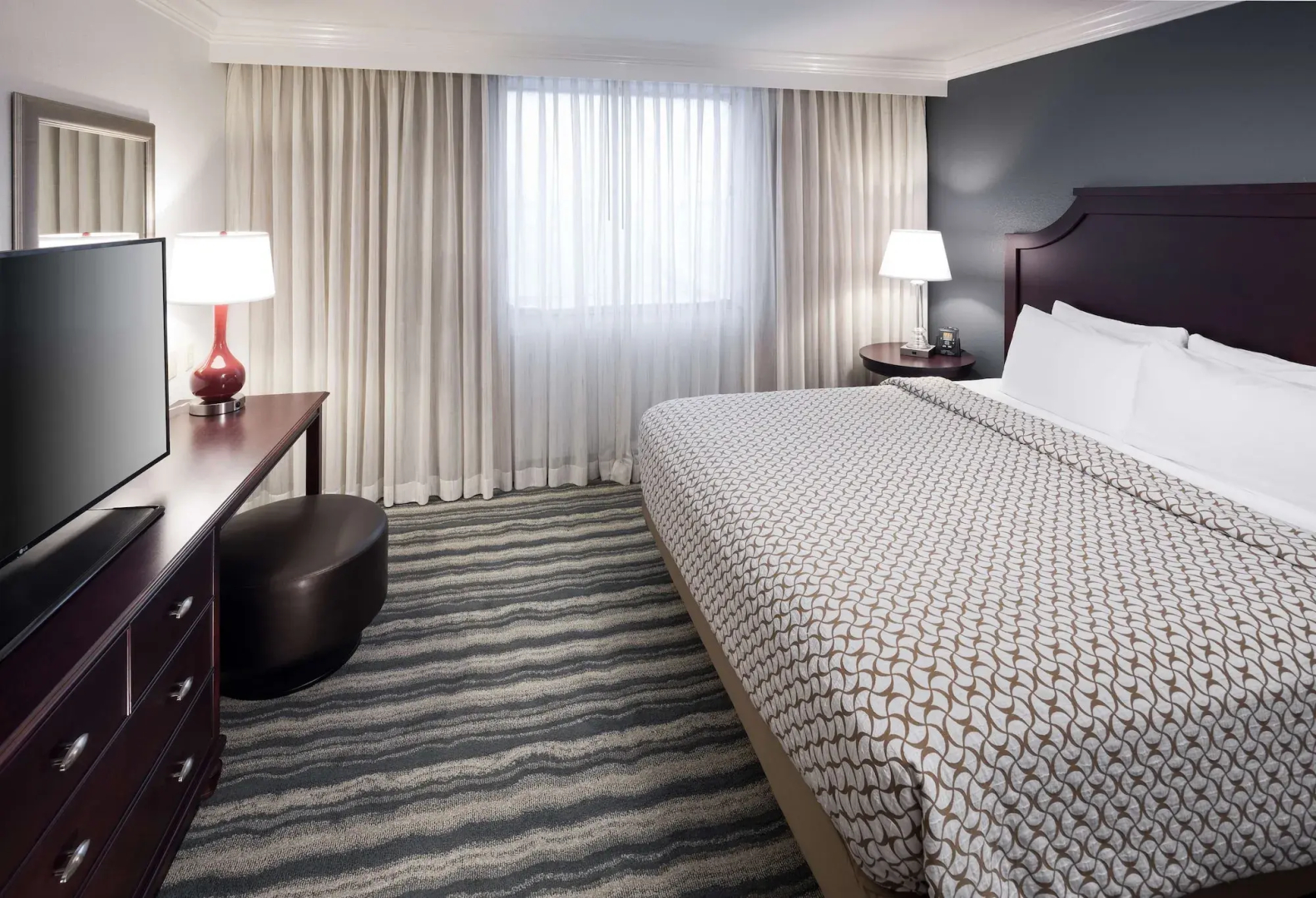 Photo - Embassy Suites by Hilton Tampa Brandon