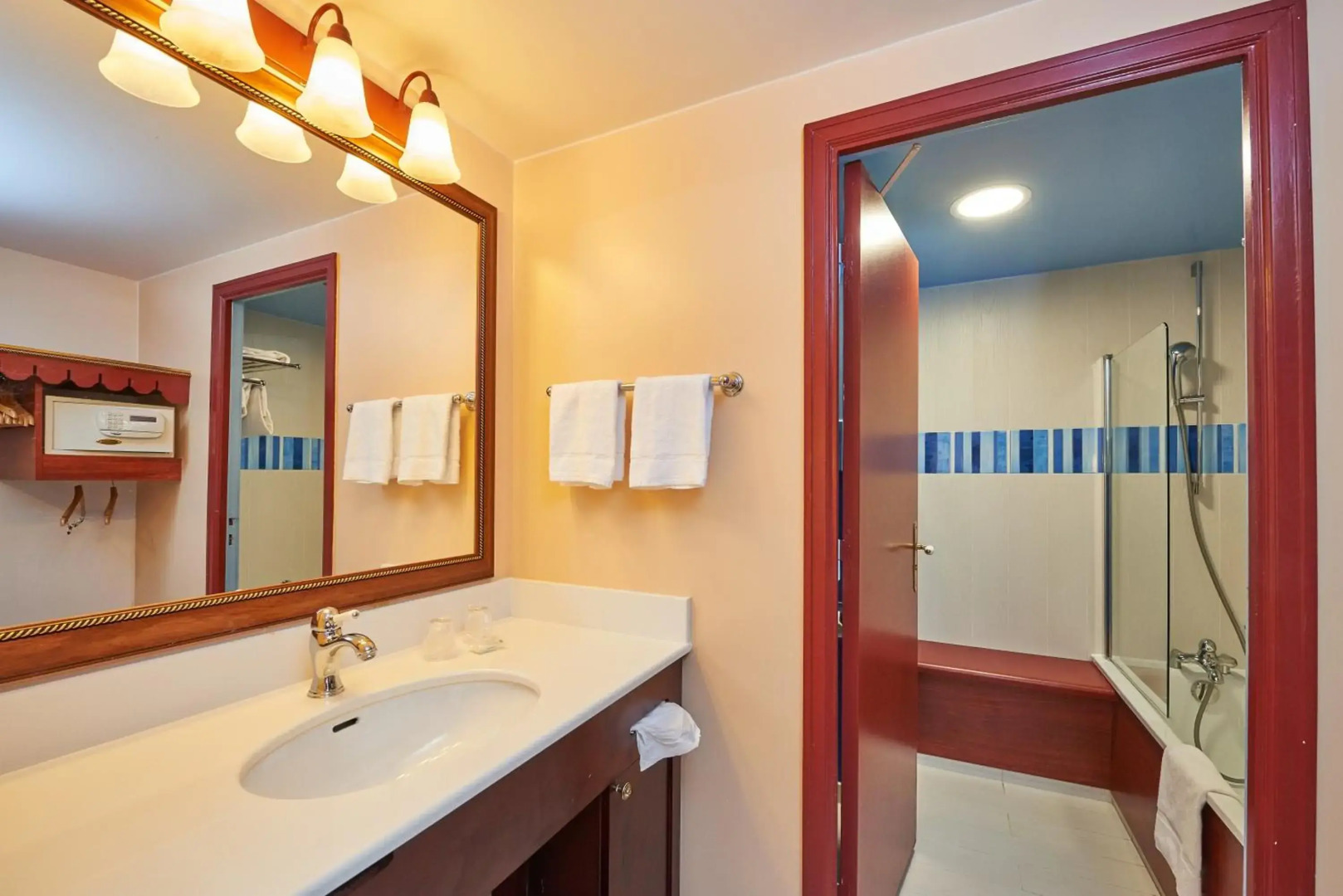 Photo - Disney Newport Bay Club