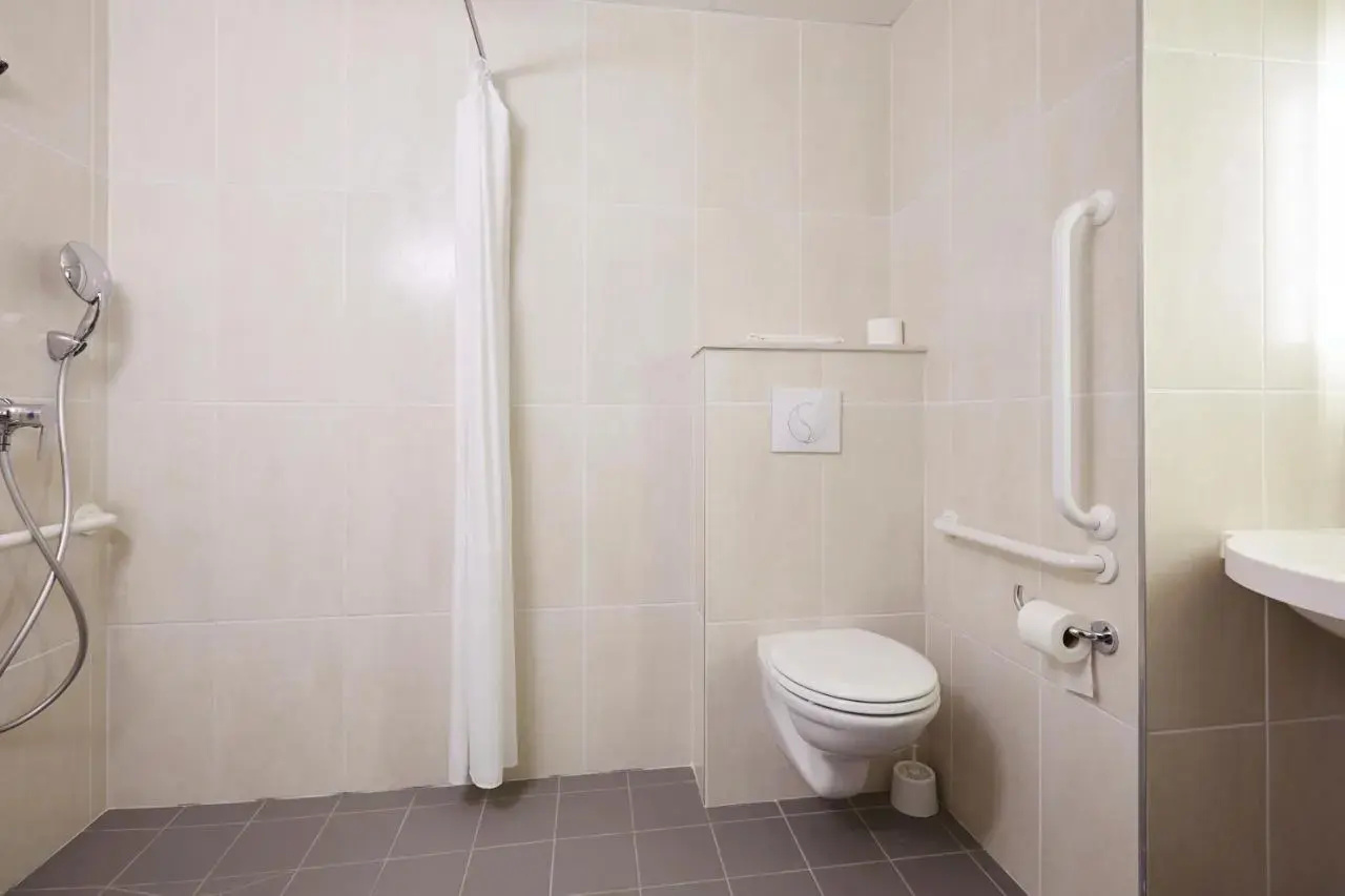 Foto - B&B HOTEL Clermont-Ferrand Le Brézet Aéroport