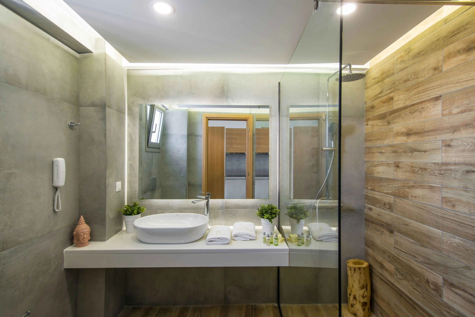 Photo - Mary Hotel & Mary Royal Suites