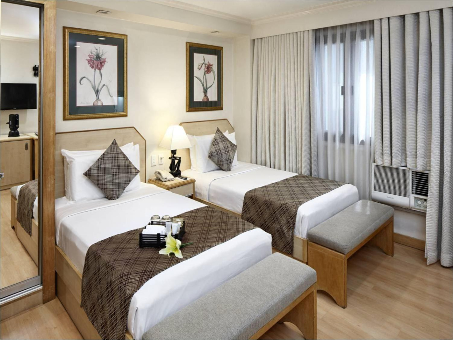 Photo - Manila Lotus Hotel