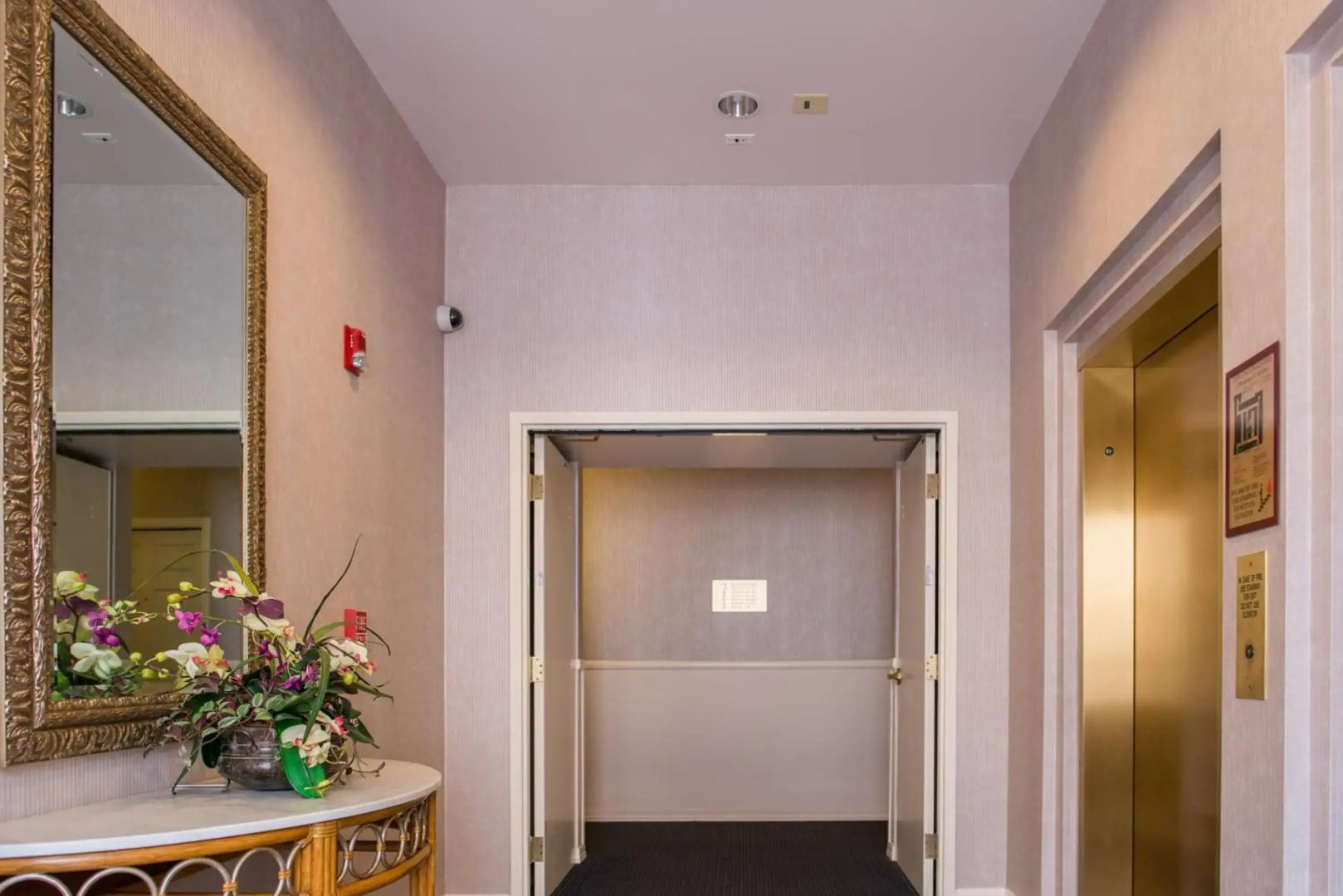 Photo - SW Hotel