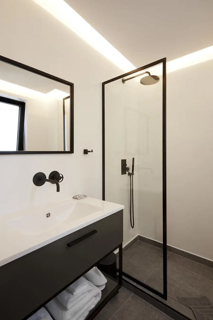 Photo - The Artist Athens