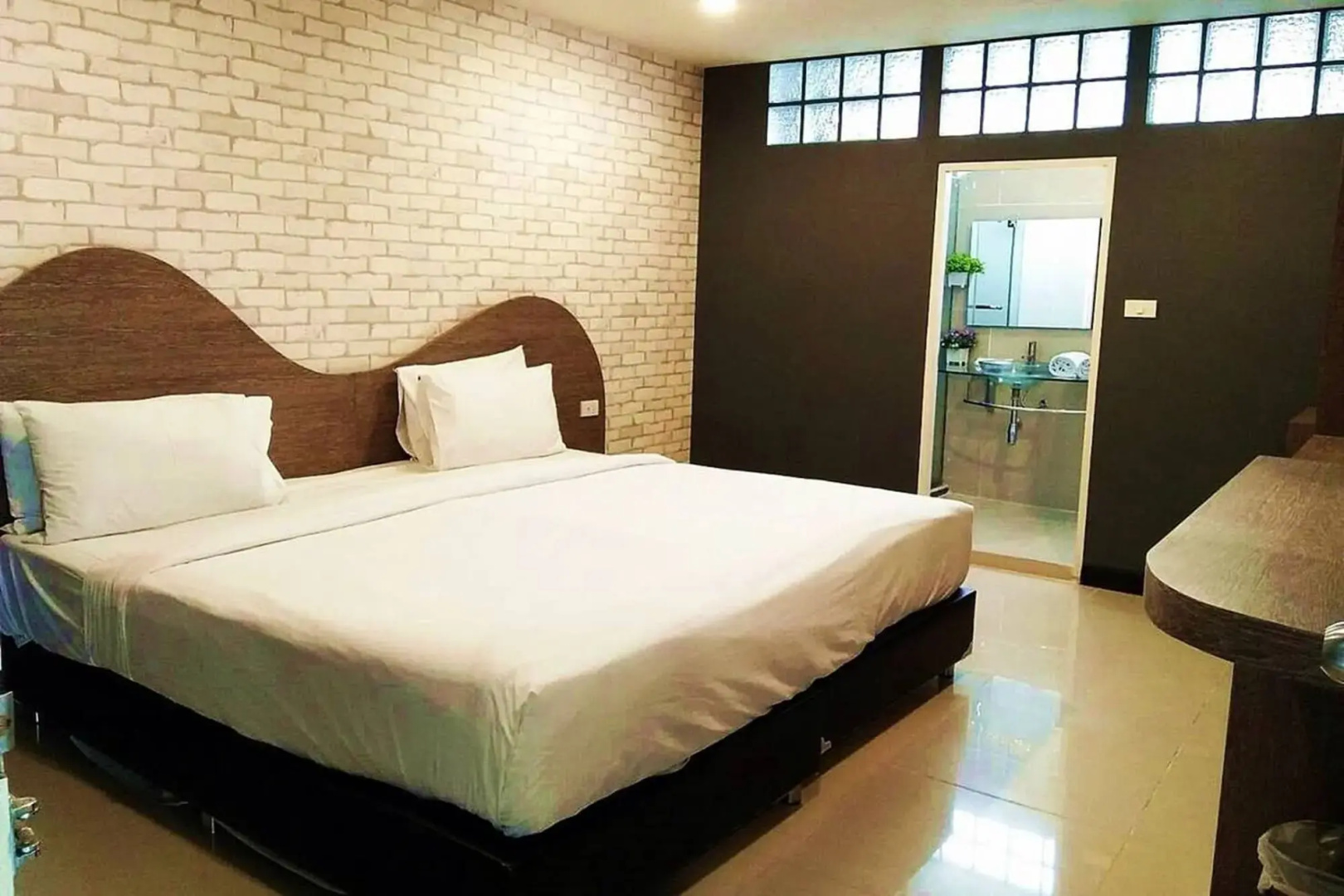 Photo - Ton Aor Place Hotel