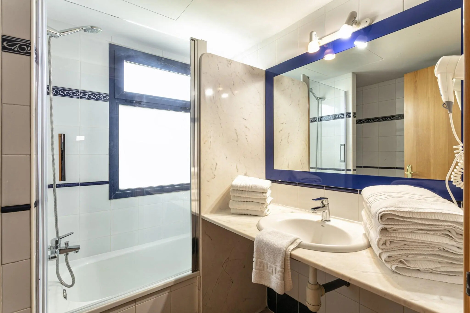 Photo - Pins Platja Apartments