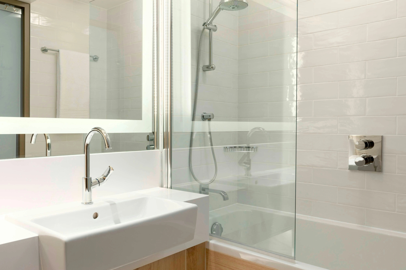Photo - Courtyard by  Marriott Paris Gare de Lyon