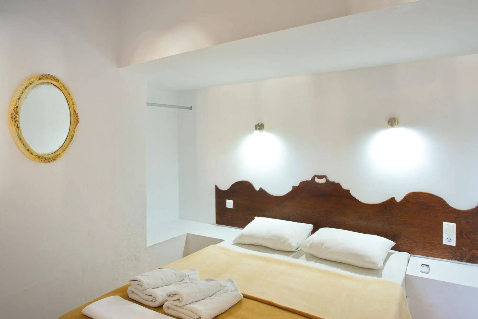 Foto - Birds Villa Apartments with Heated Pool - Including Car and Breakfast