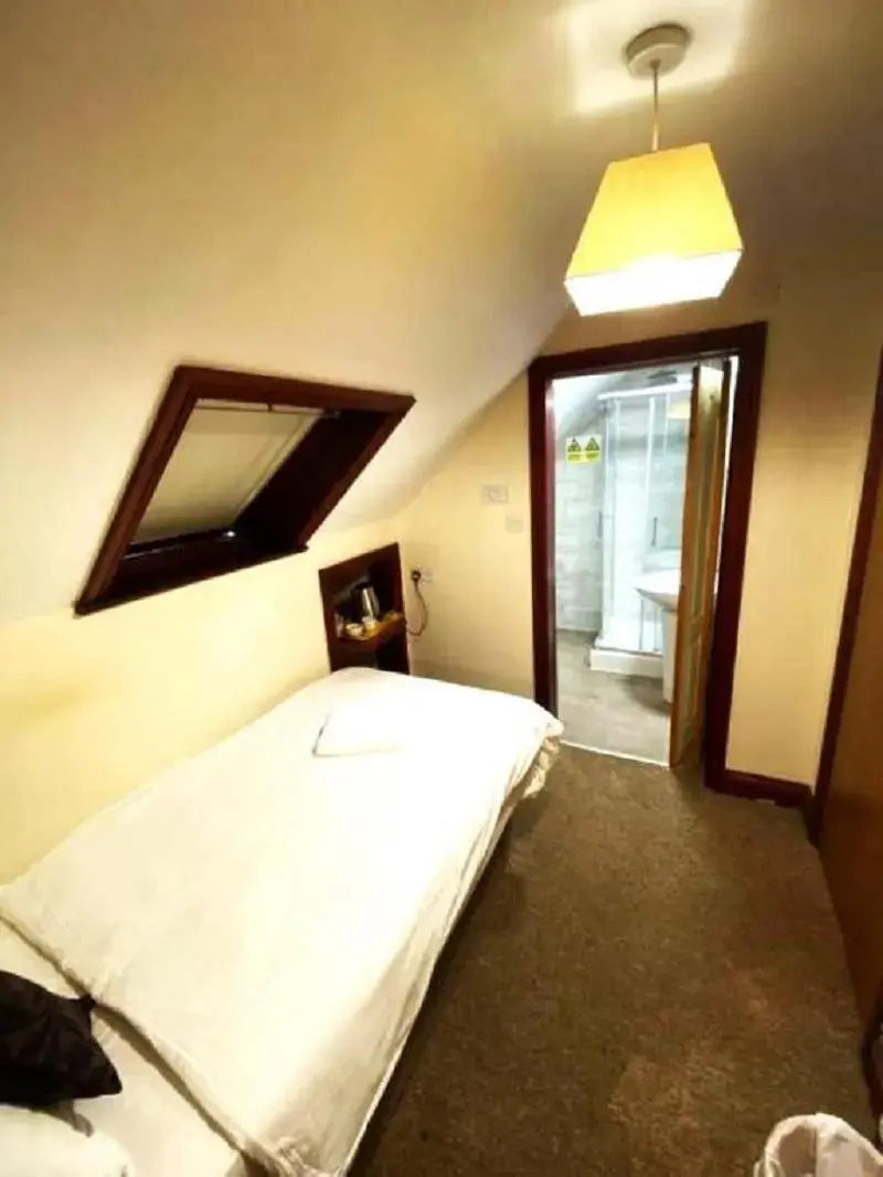 Photo - Little Foxes Hotel & Gatwick Airport Parking