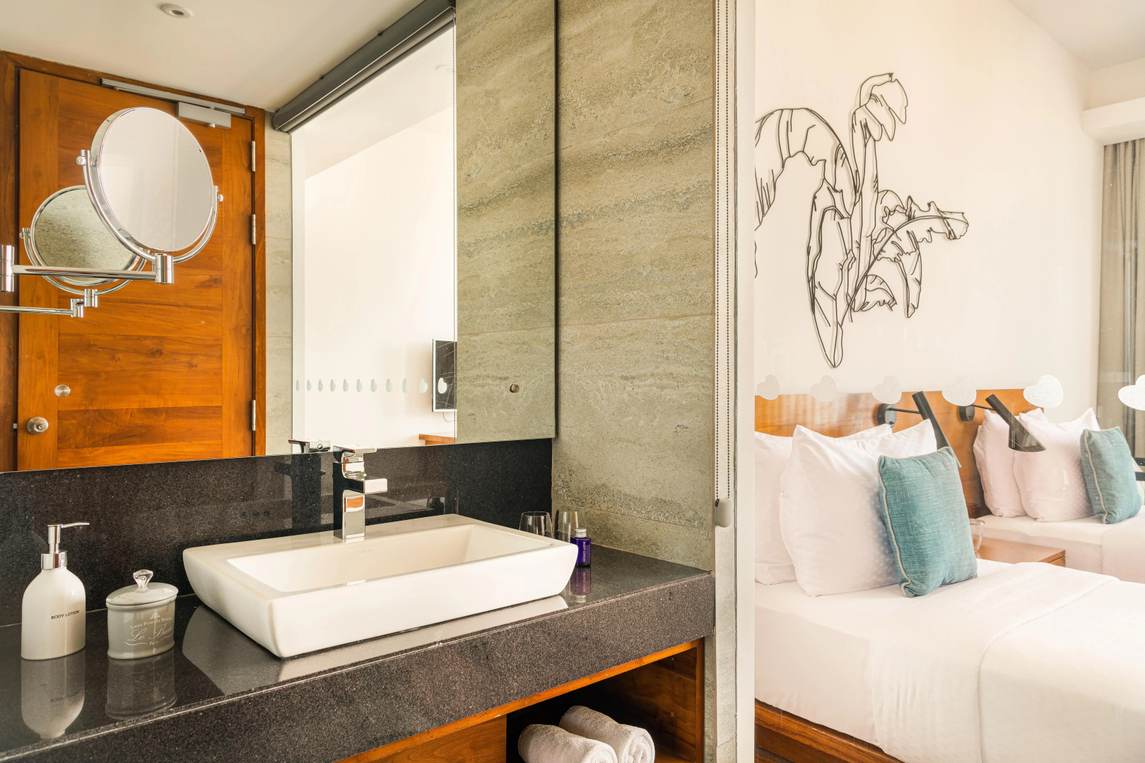 Photo - Jetwing Colombo Seven