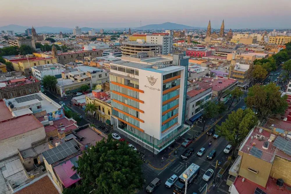 Photo - HVH by Yaxché