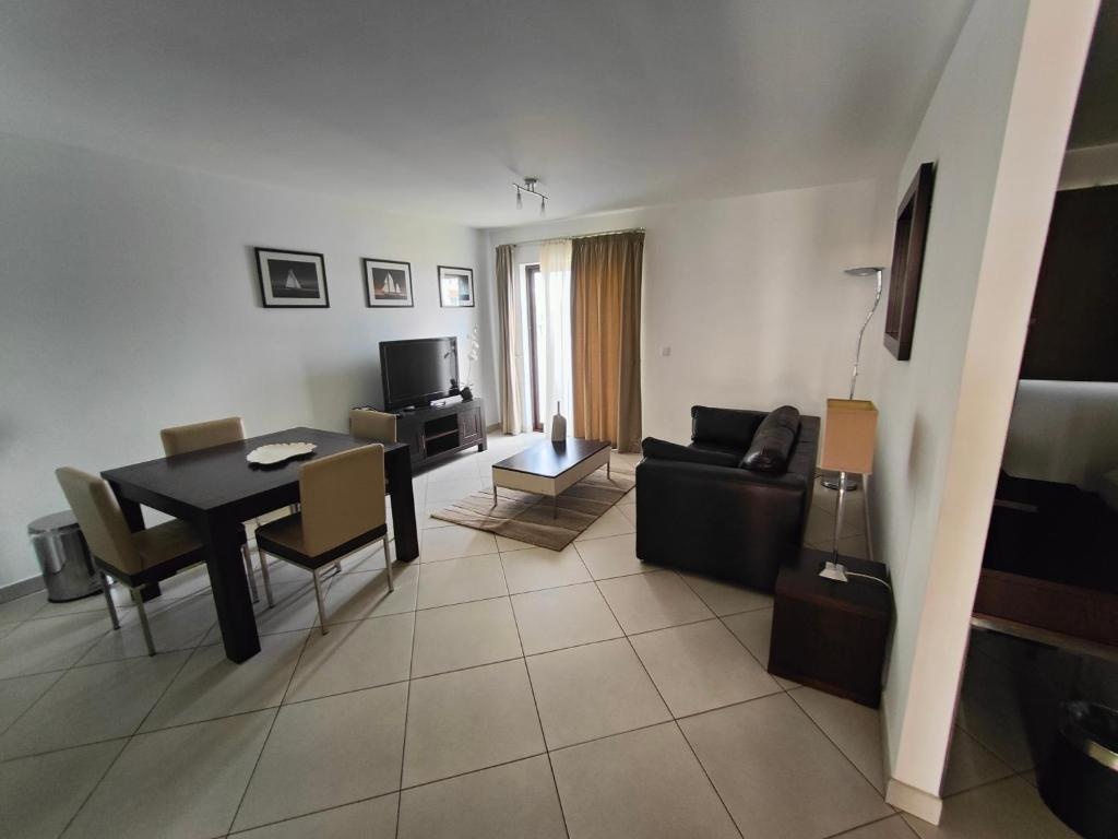 1 Bed Apartment in Santa Maria - Great Views