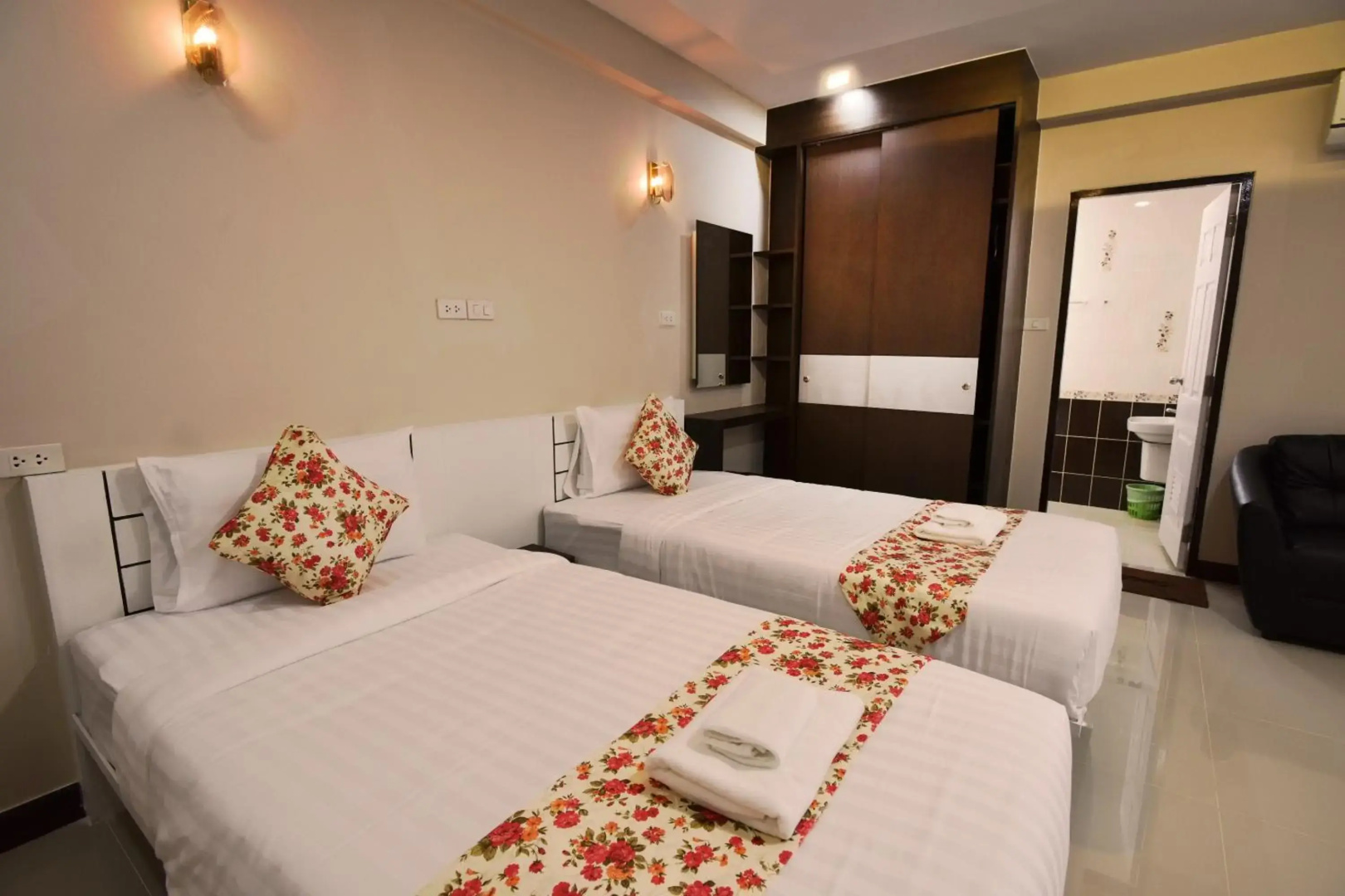 Photo - Gold Airport Suites