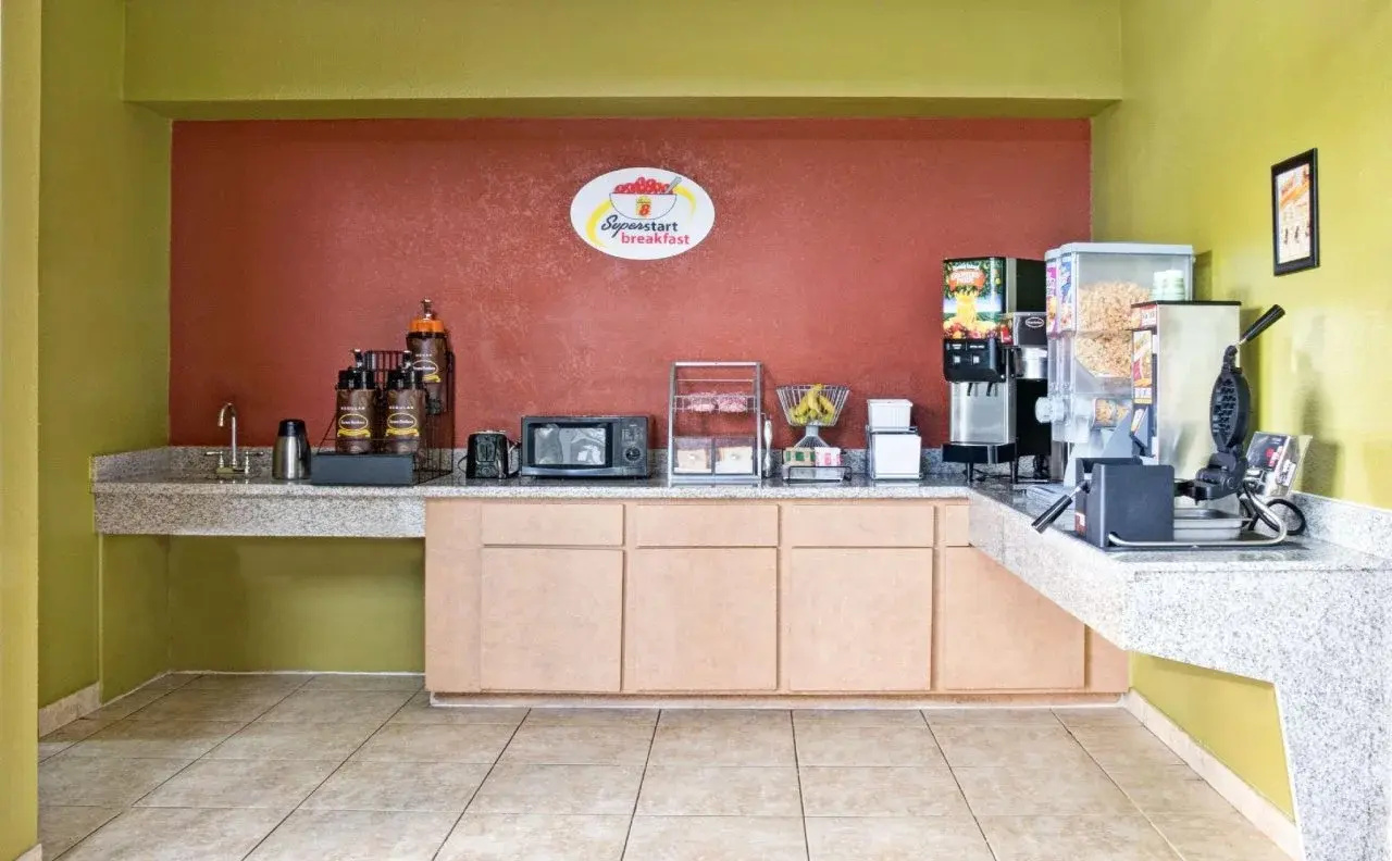 Photo - Red Lion Inn & Suites IAH Airport East