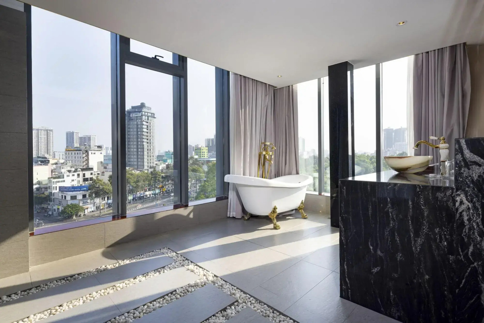 Photo - Winsuites Saigon Hotel