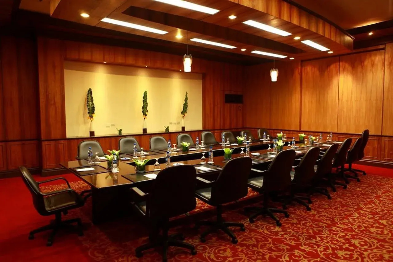 Photo - Waterfront Airport Hotel and Casino