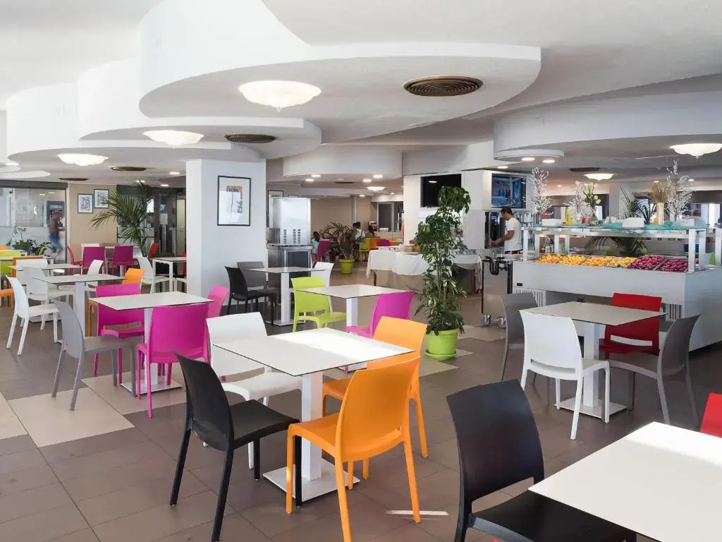 Photo - Saracen Sands Hotel & Congress Centre - Palermo