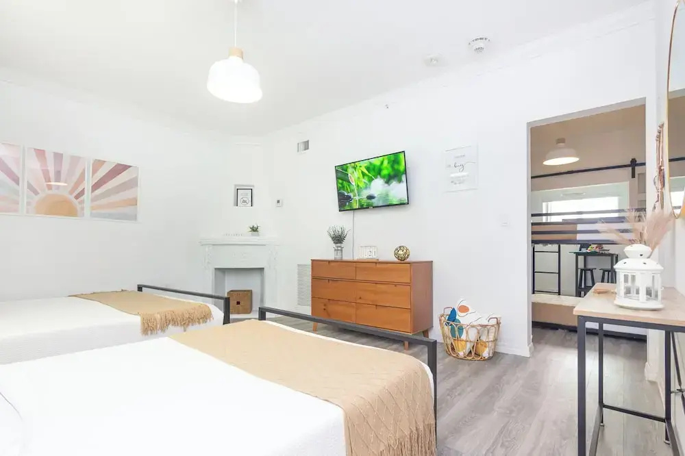 Photo - West Deco