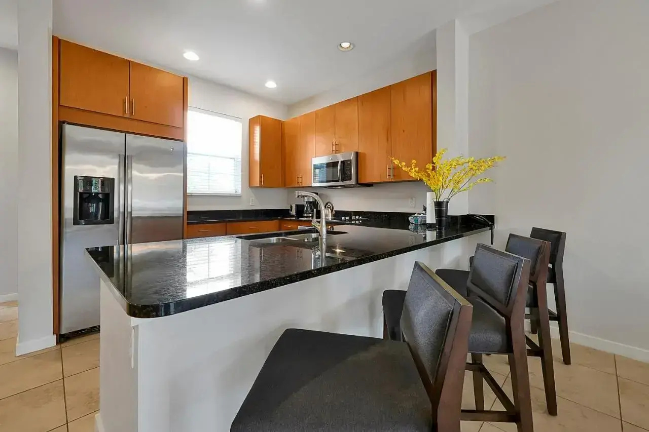 Photo - Four Bedroom Townhouse in Regal Oaks at Old Town