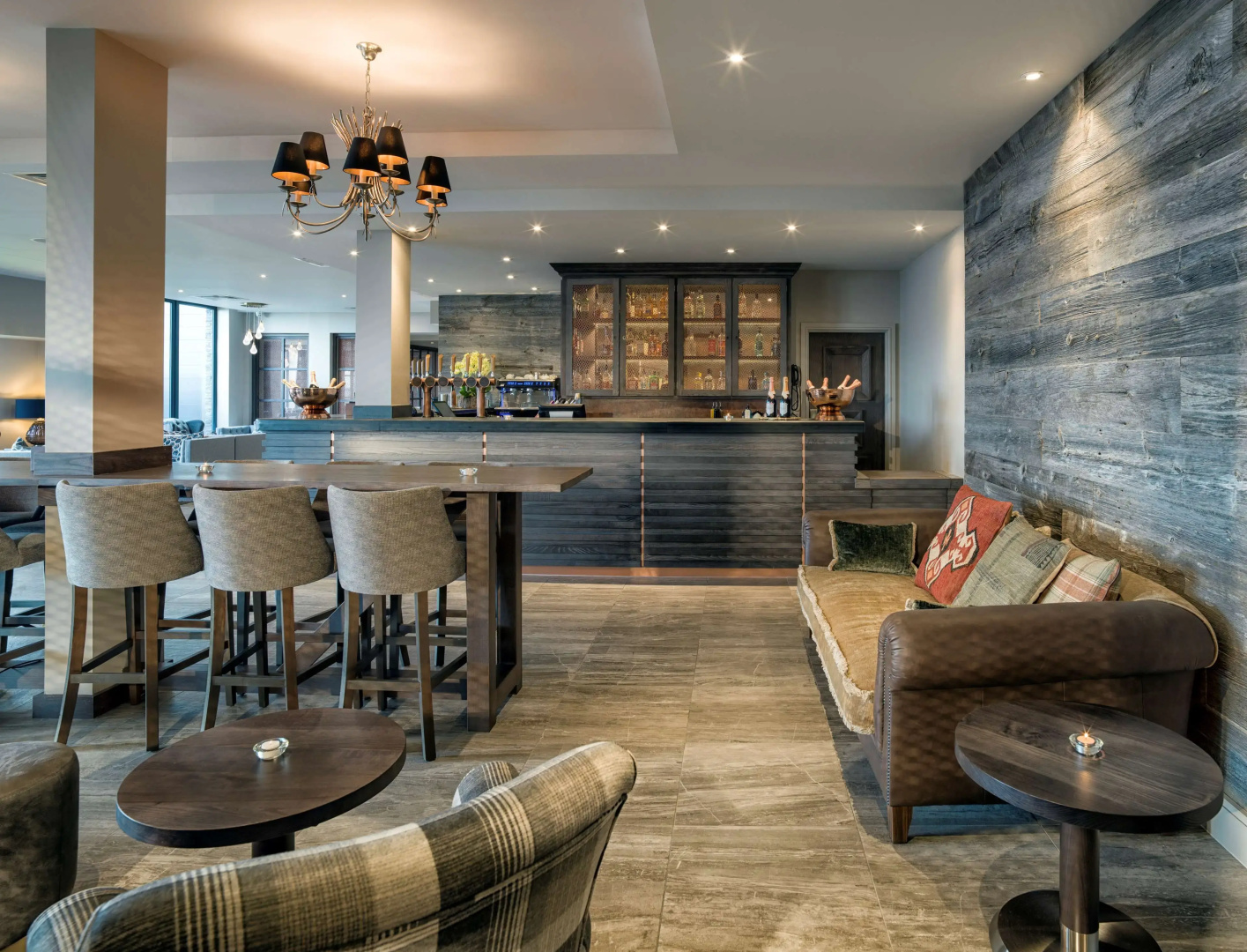 Photo - Boulevard Hotel
