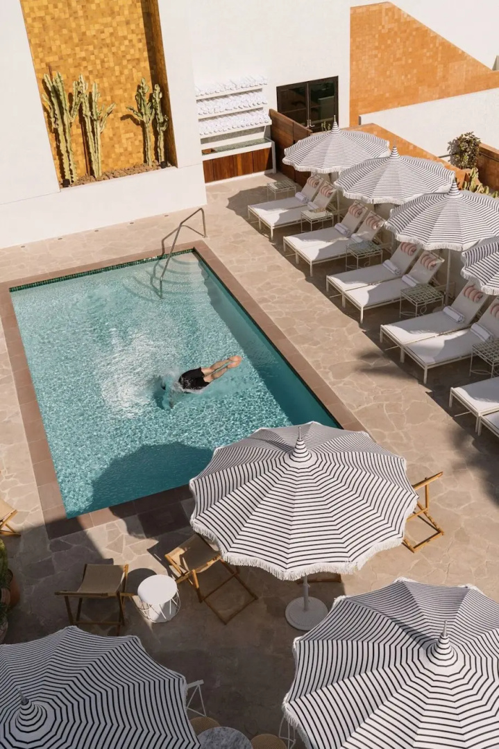 Photo - Silver Lake Pool & Inn