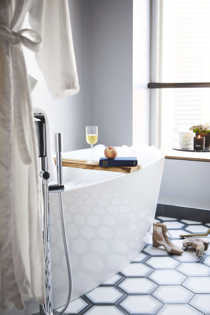 Photo - Thompson Dallas, by Hyatt