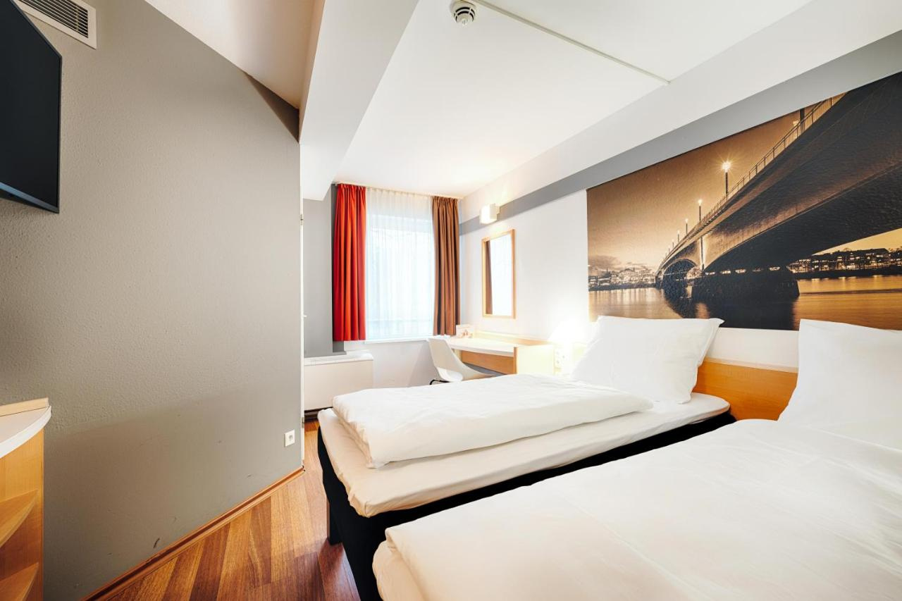 Photo - ibis Bonn