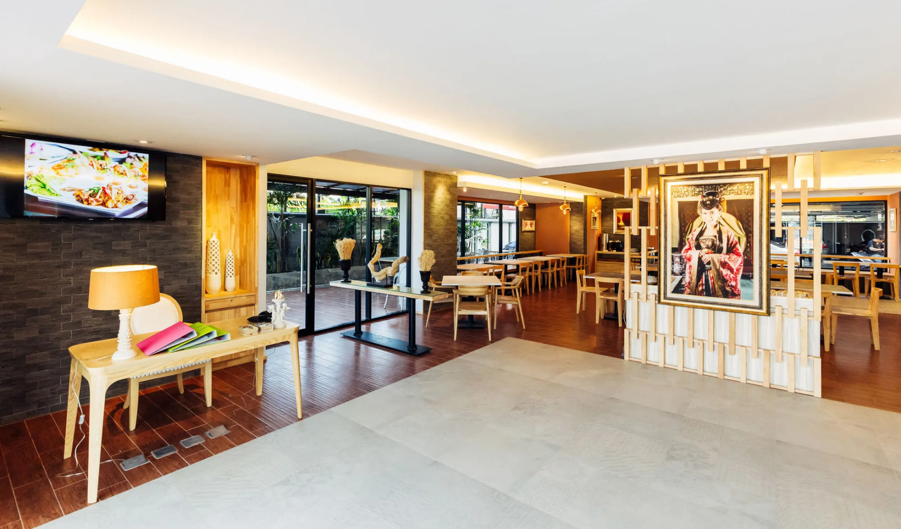 Photo - Baron Residence Bangkok