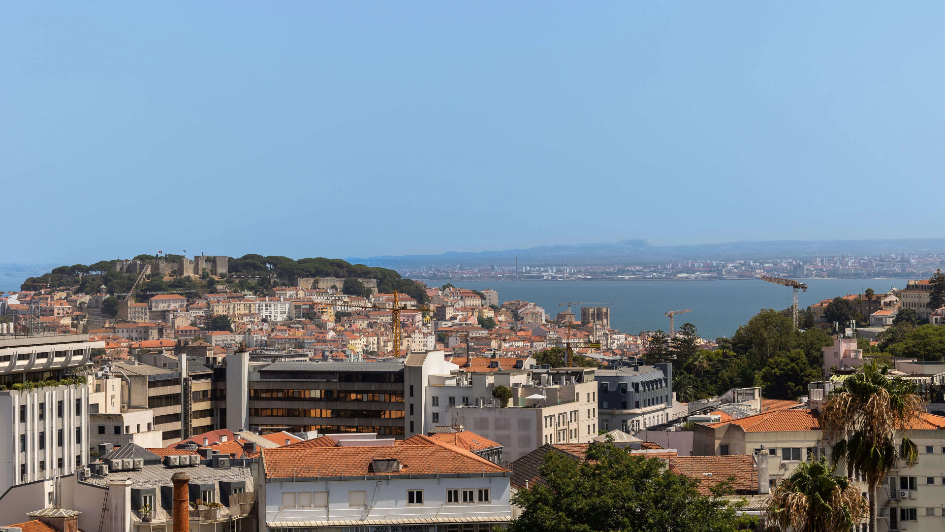 Photo - Holiday Inn Express and Suites Lisbon Principe Real by IHG