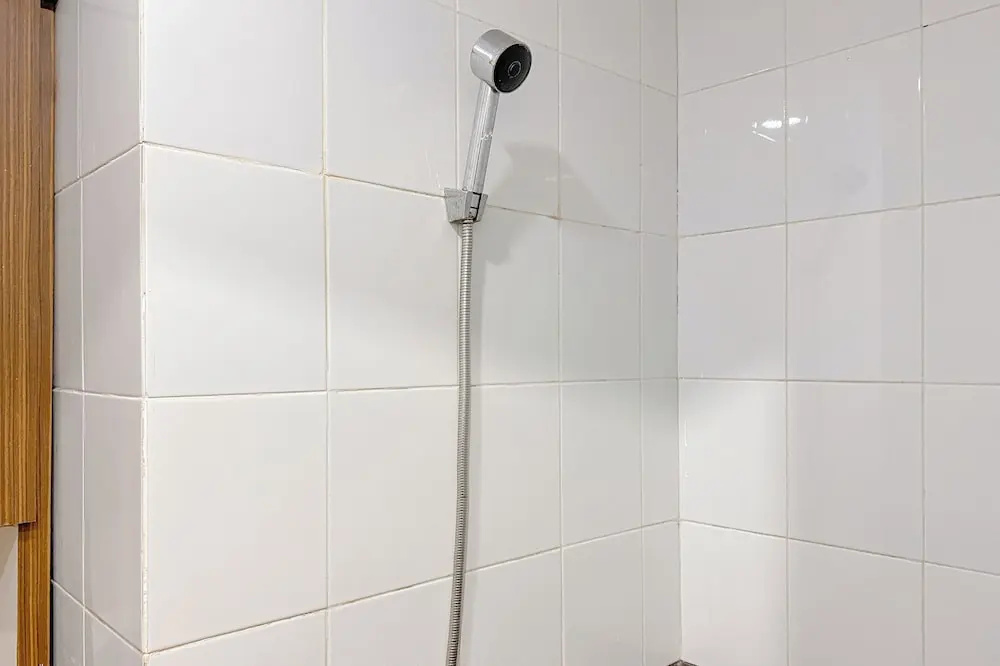 Good Place And Comfortable 2Br At Green Pramuka City Apartment