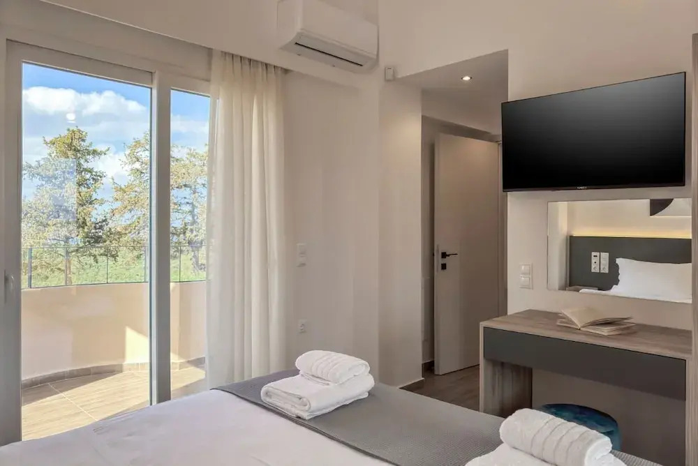 Photo - AéNaos Luxury Villa with Pool in Galatas