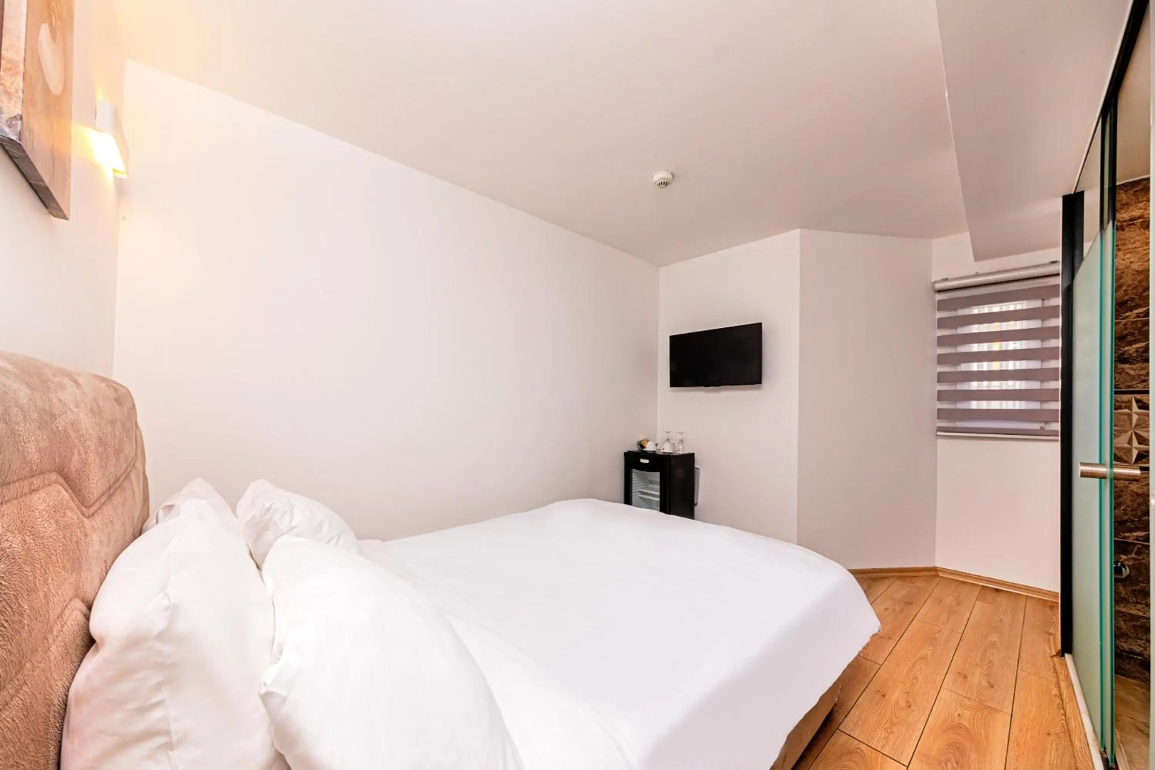 Photo - Neda Hotel