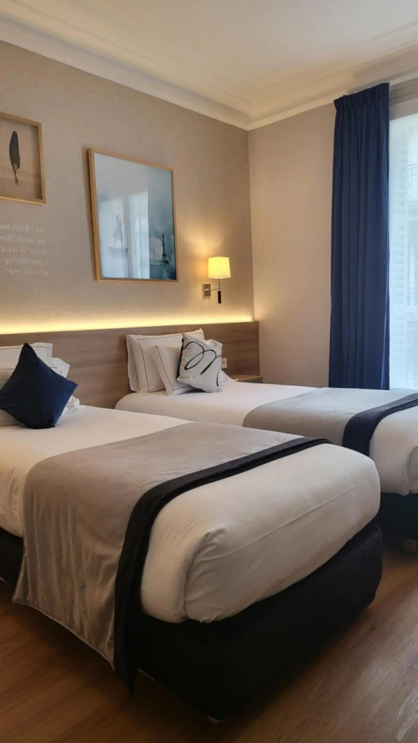 Photo - Magda Champs Elysées