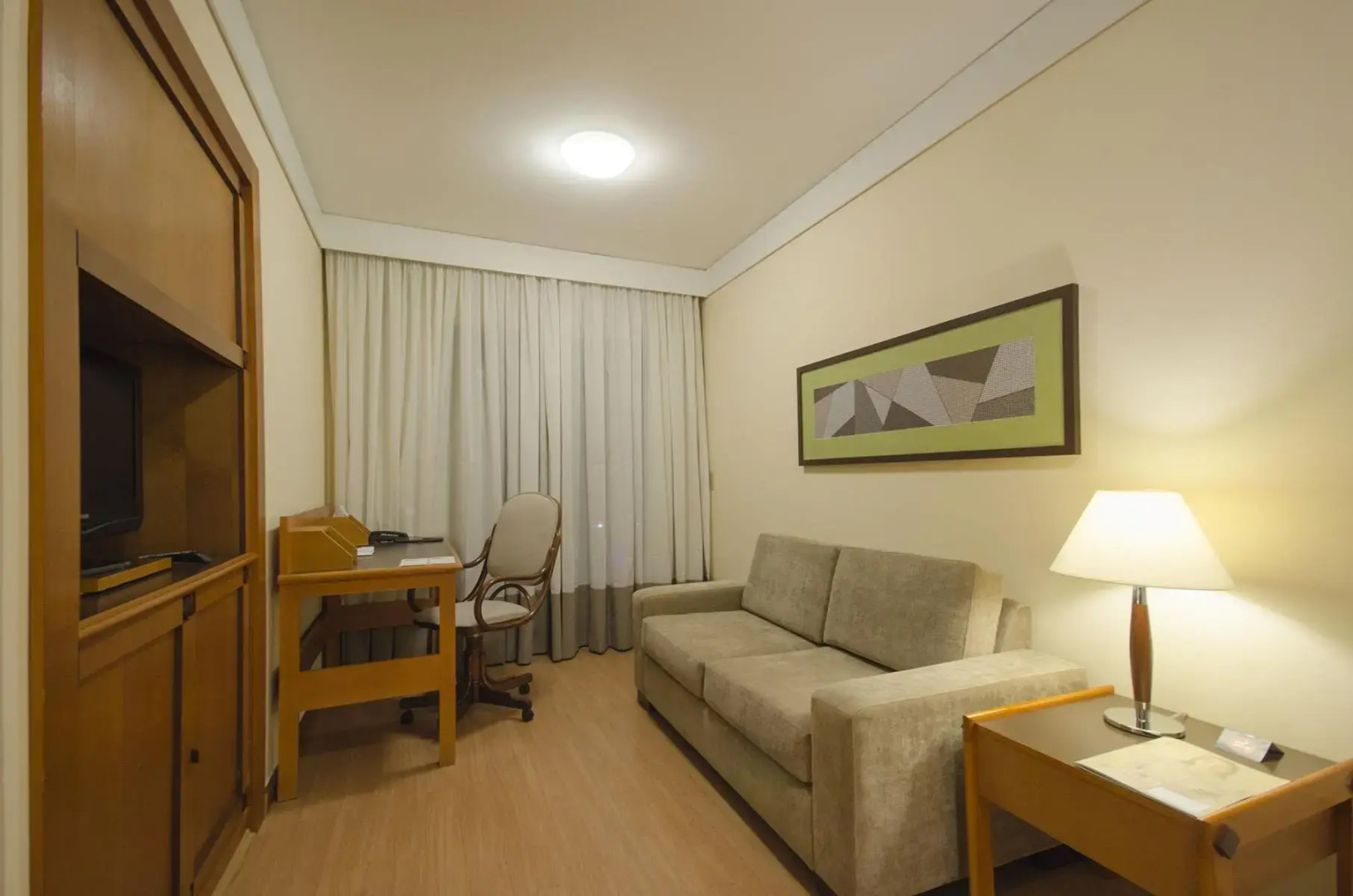 Foto - Estanplaza Nações Unidas