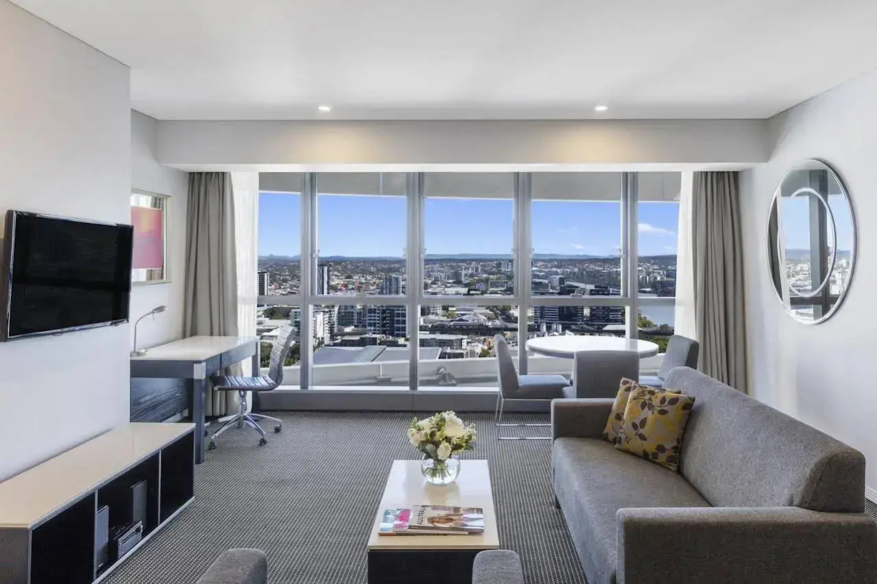 Photo - Meriton Suites Herschel Street, Brisbane