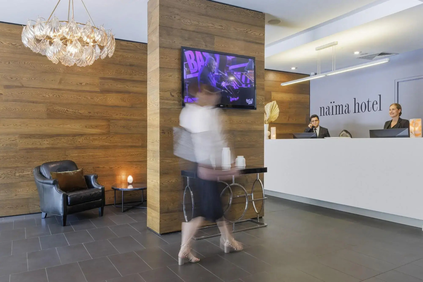 Photo - Oaks Melbourne St Kilda Road Hotel