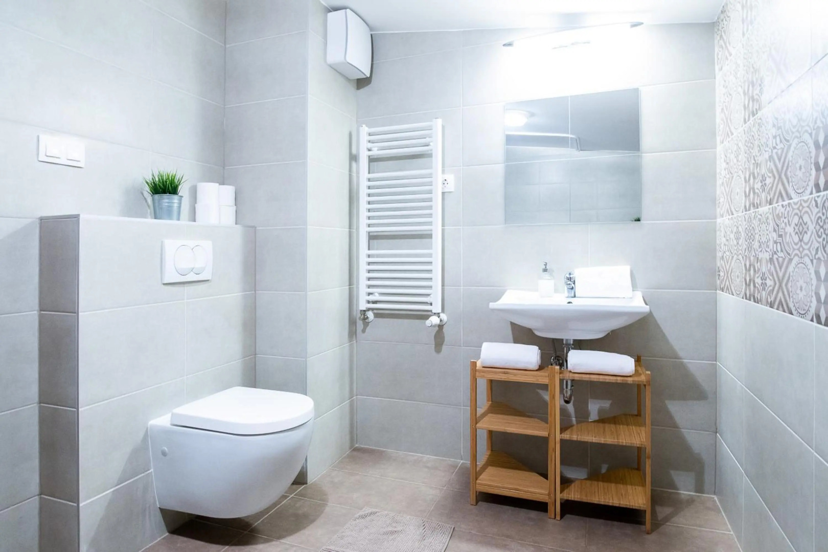 Foto - Vagabond Corvin