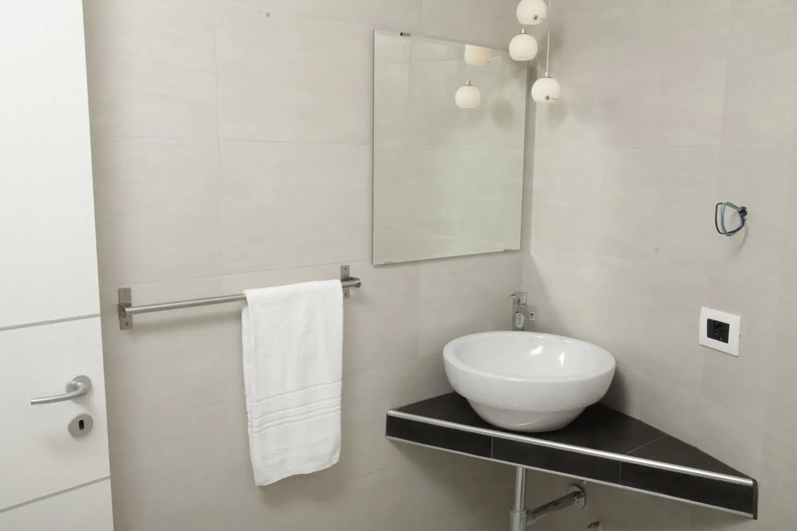 Photo - Maison Maneli